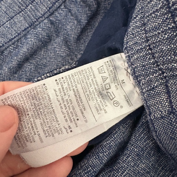 Old Navy Denim Blue Linen Shorts Size Medium - Picture 3 of 5